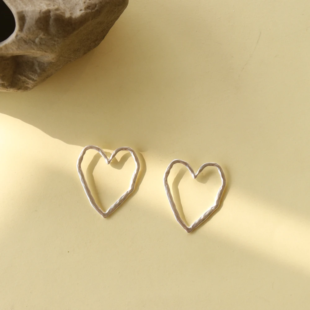 

Korean Fashion Hollow Heart Earrings For Women Ladies New Silver Earring Jewelry Party Gift, Colorful