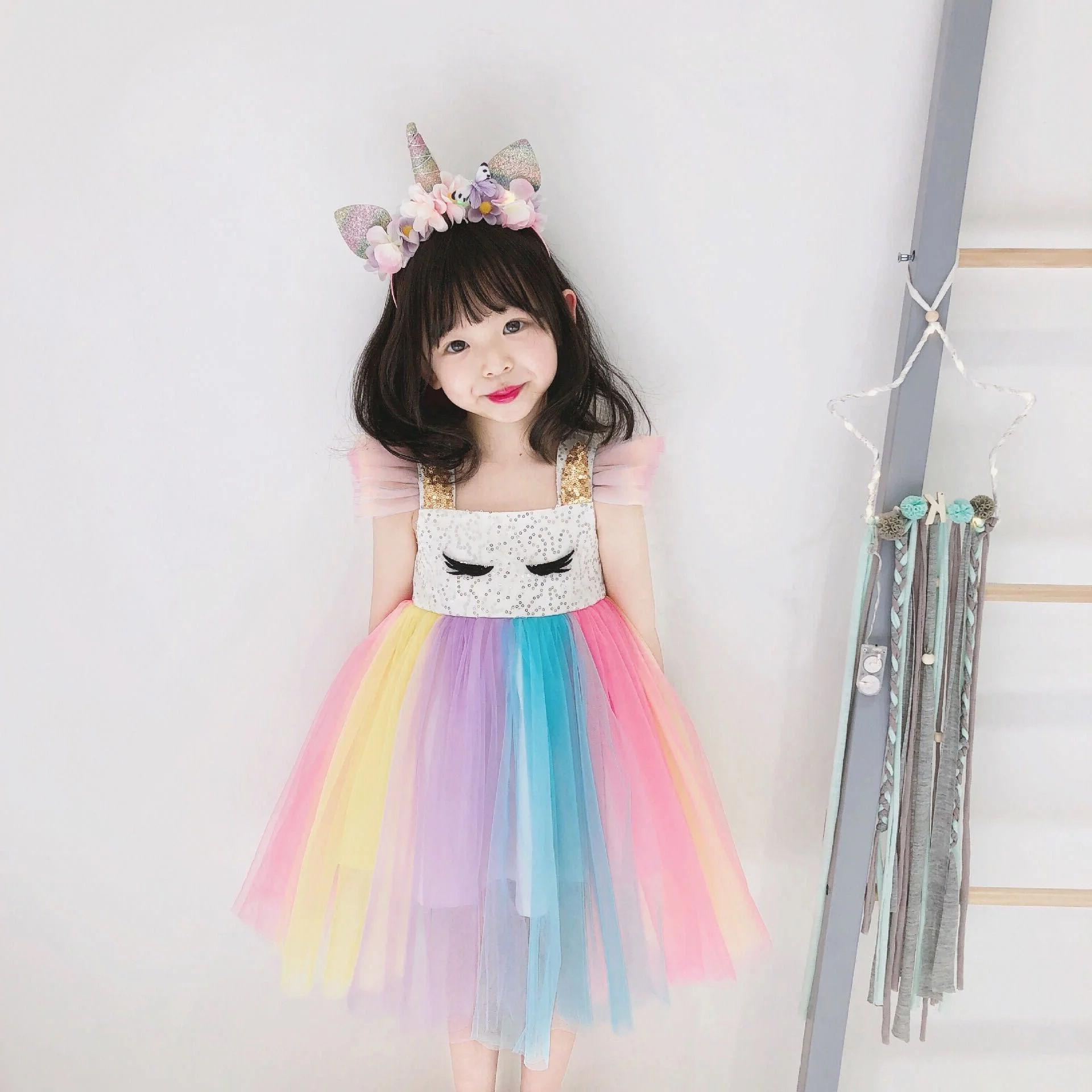 

2020 summer new girls embroidered sequins dress flying sleeves rainbow unicorn mesh princess dresses