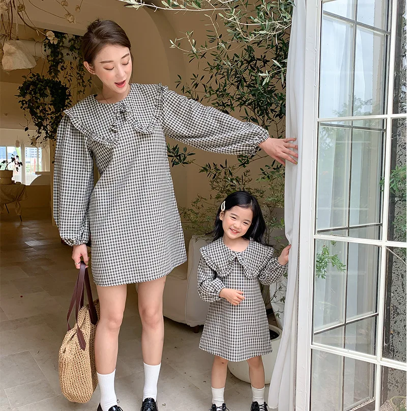 

Vendors Mother Daughter Set Casual Family Outfits Matching Check Dress Peter Pan Collar Plaid Print Mommy And Me Dresses