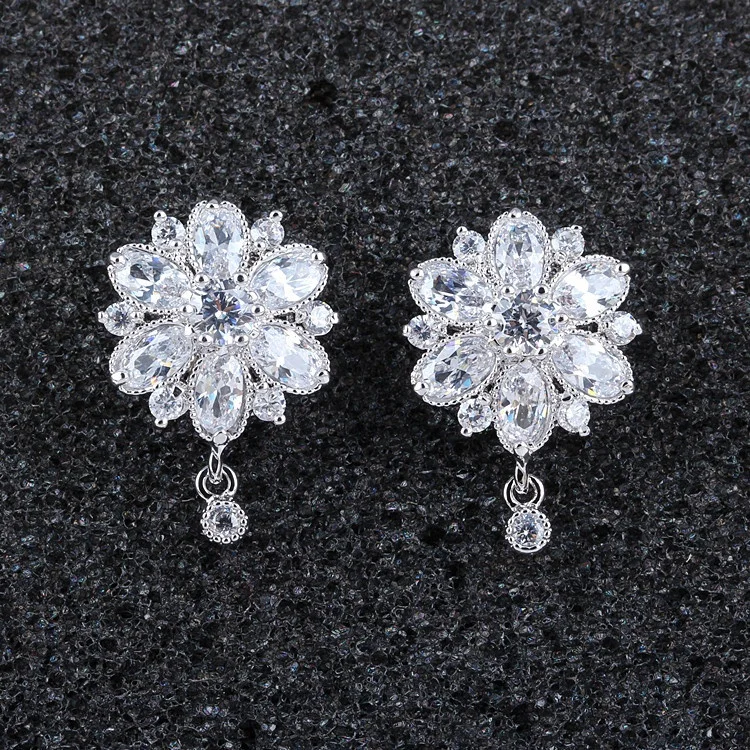 

New Cubic Zircon flower fashion stud earrings for women jewelry for wedding gift, Picture shows