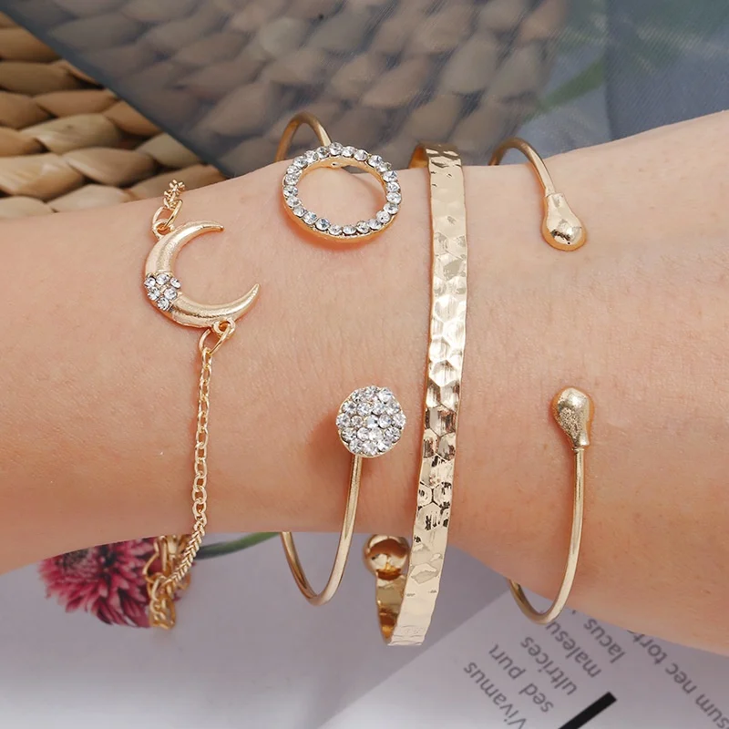 

2020 cheap fashion lady rhinestone 4 pieces set moon bracelet, Picture