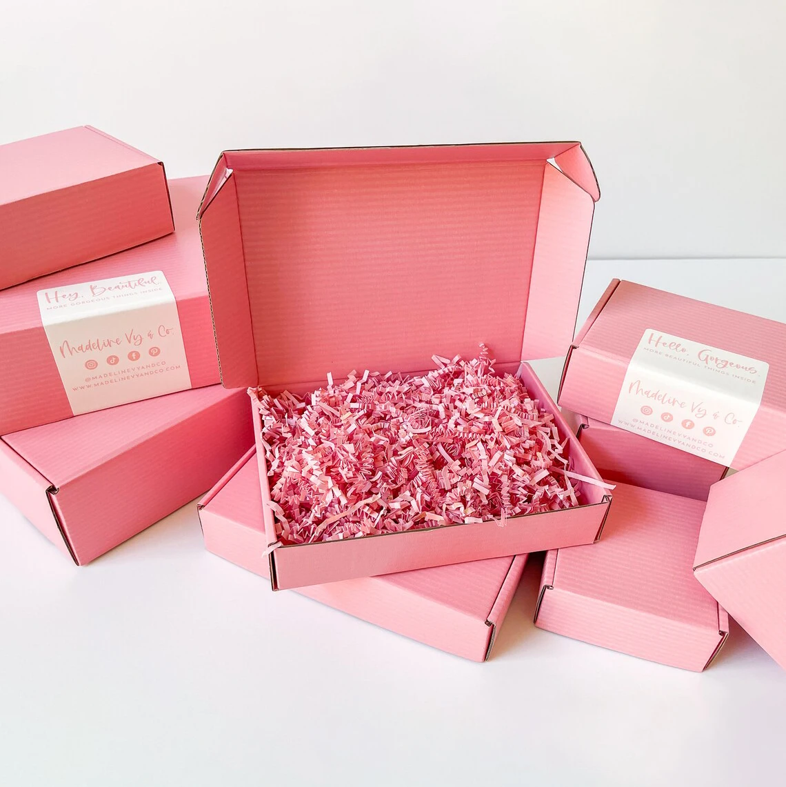 

Free sample custom logo pink color cosmetic corrugated packaging mailer box shipping box paper box