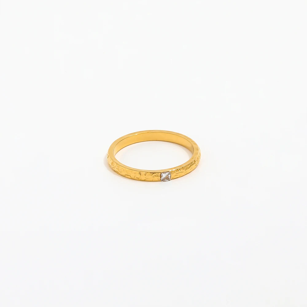 High End 18K Plain Gold Irregular Hammered Grain Zirconia Dainty Rings Stainless Steel Trendy Simple Gold Plated Jewelry