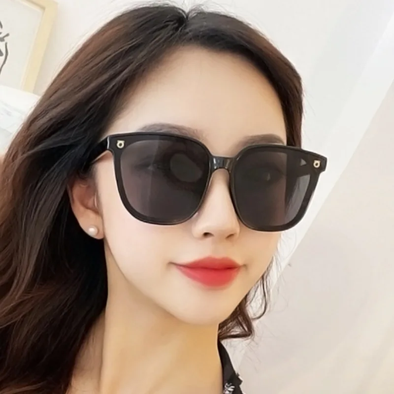 

SKYWAY New Trendy Unisex Sun Glasses Retro Fashion Sunglasses