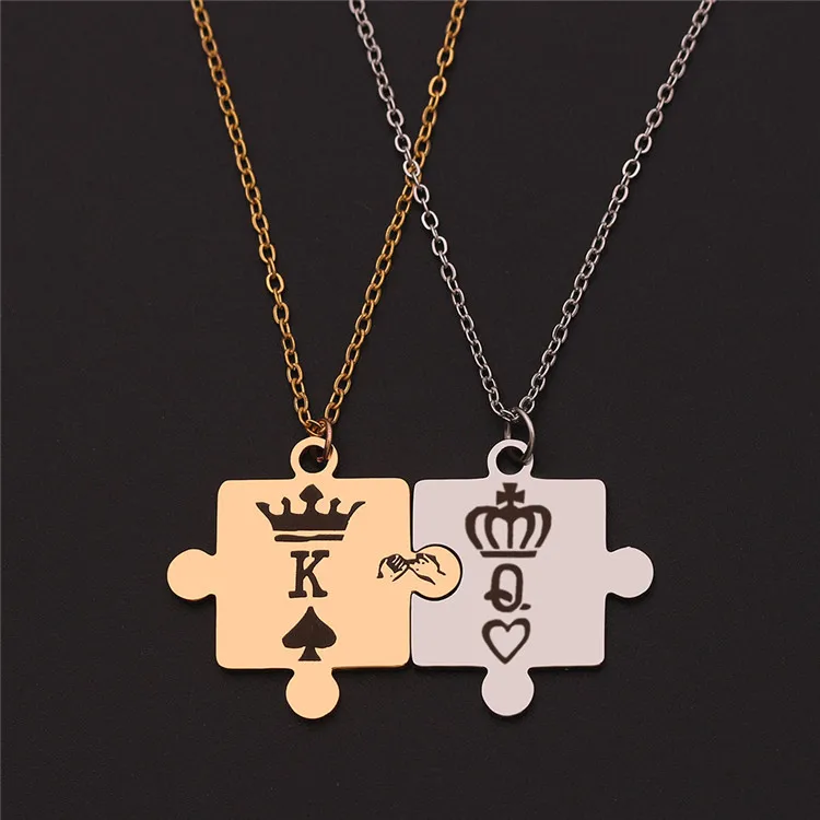 

Jigsaw Poker Couple Necklace Queen King Lovers Pendant Necklace Silver Plating Letters Stainless Steel Necklace, Picture shows