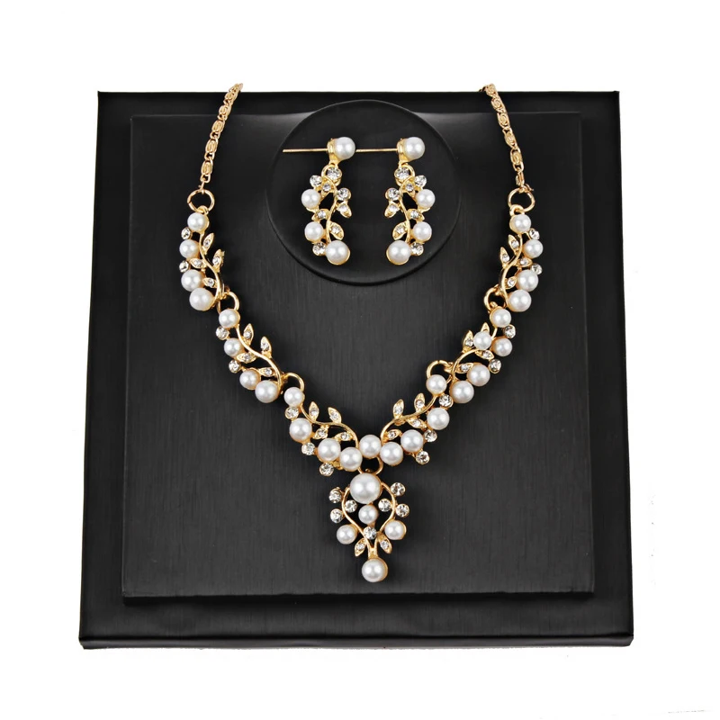 

KOMI Indian Bridal Leaf Crystal Rhinestone Gold Plated Artificial Pearl Necklace Earrings Jewelry for Wedding