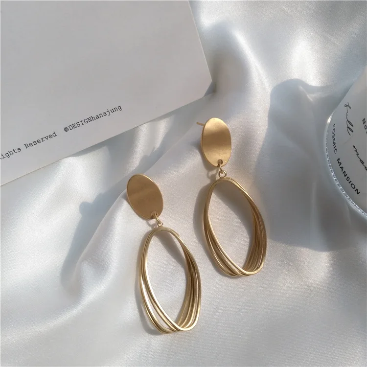 

Korean Fashion Statement Hoop Earrings Unique Gold Plated Jewelry Luxury Matte Designer Stud Earrings for Women, As pics shows