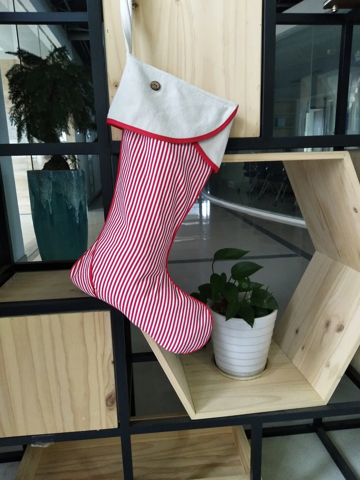 批发精美便宜软挂圣诞袜 - buy 圣诞袜,热卖圣诞精灵袜子玩具,精美的