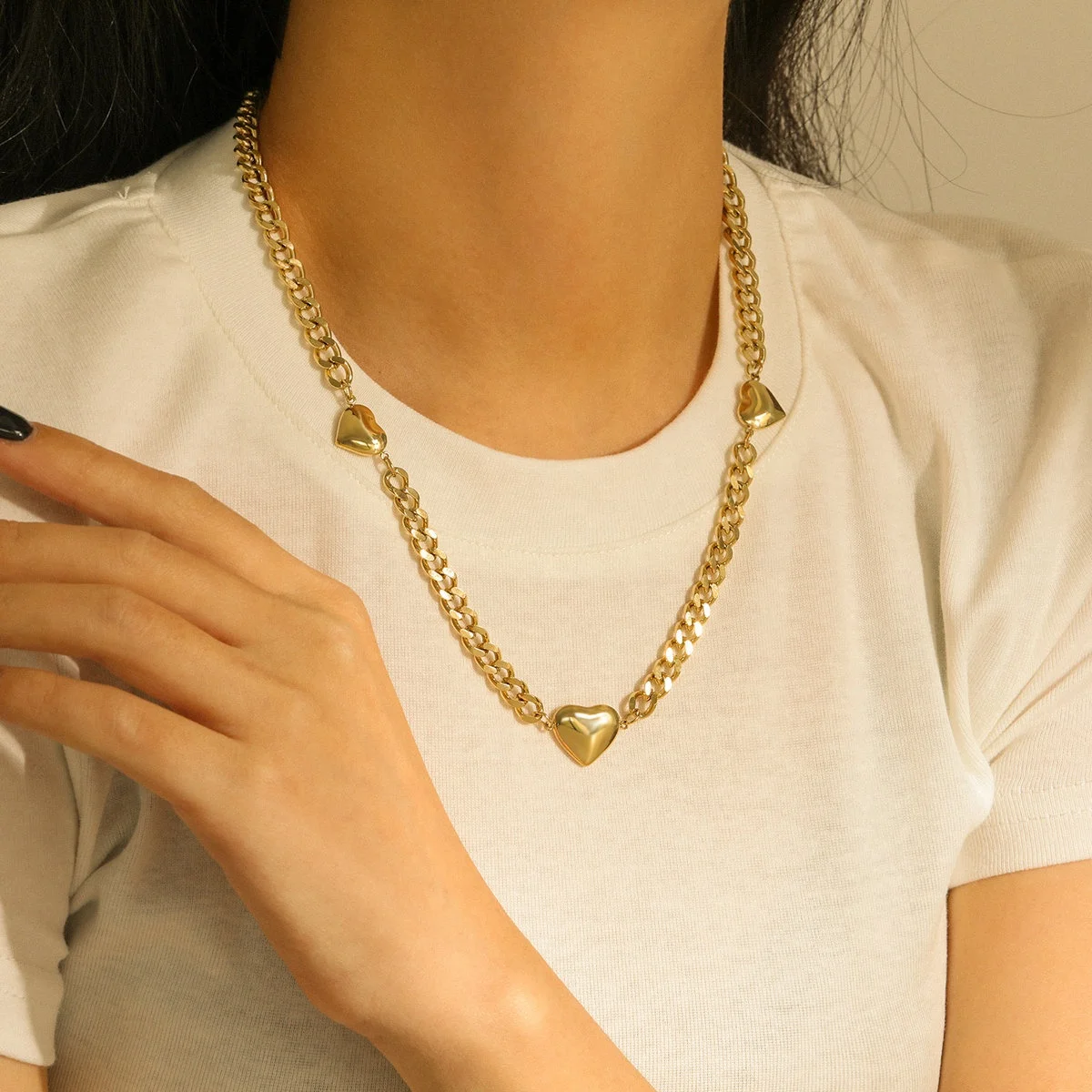 

New Arrival Cuban Chain LOVE Necklace 14K Gold Plated Titanium Steel Heart Pendants Cuban Choker Necklace