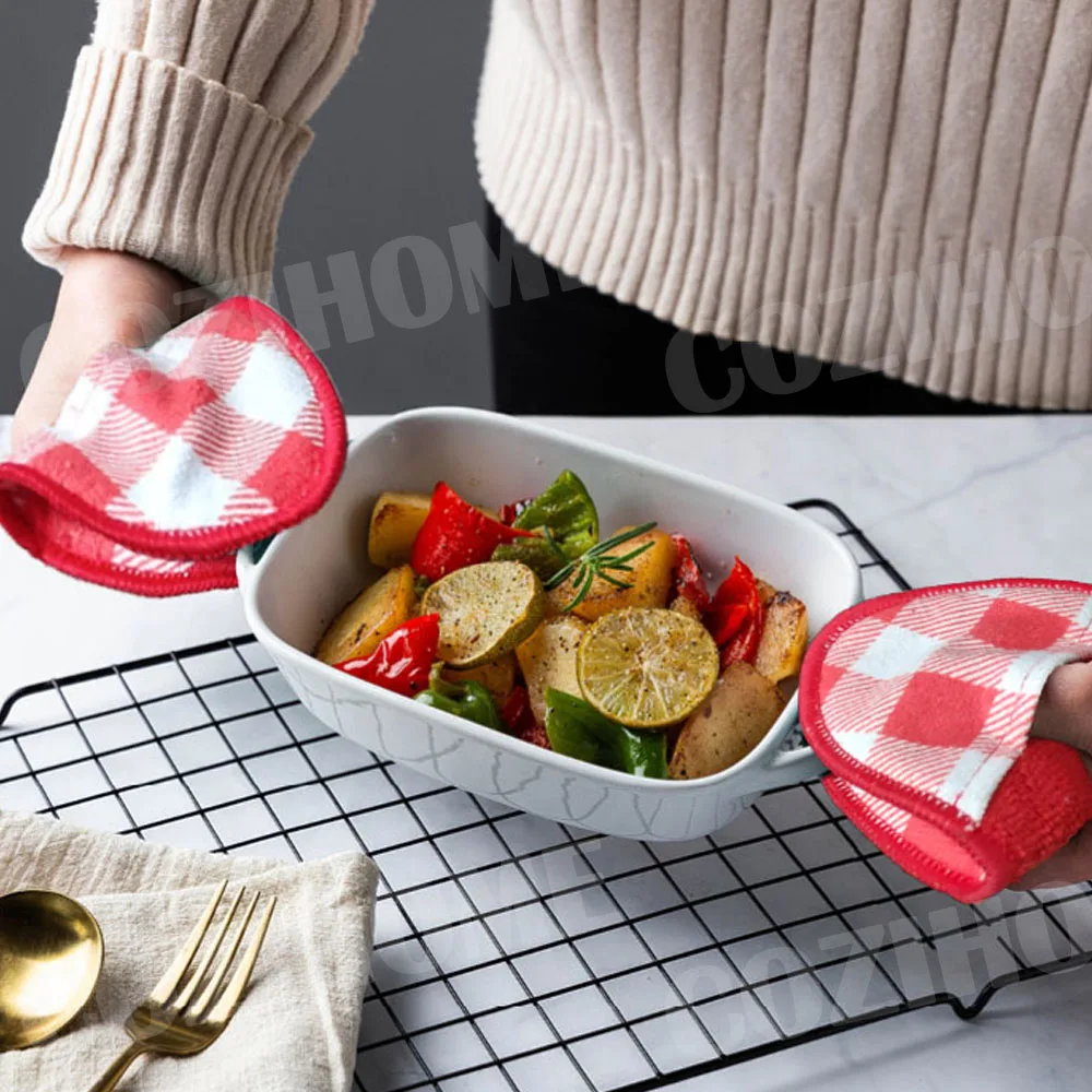 

Heat Resistant Potholder Short Microfiber Kitchen Gloves Clips Mini Oven Mitt and pot holders sets, Customized