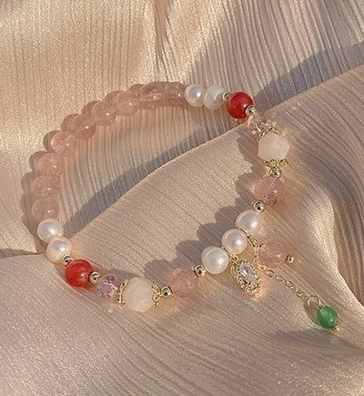 

2022 Fashion Strawberry Crystal Opal Pearl Jewelry Beaded Charm Bracelets Sets For Women