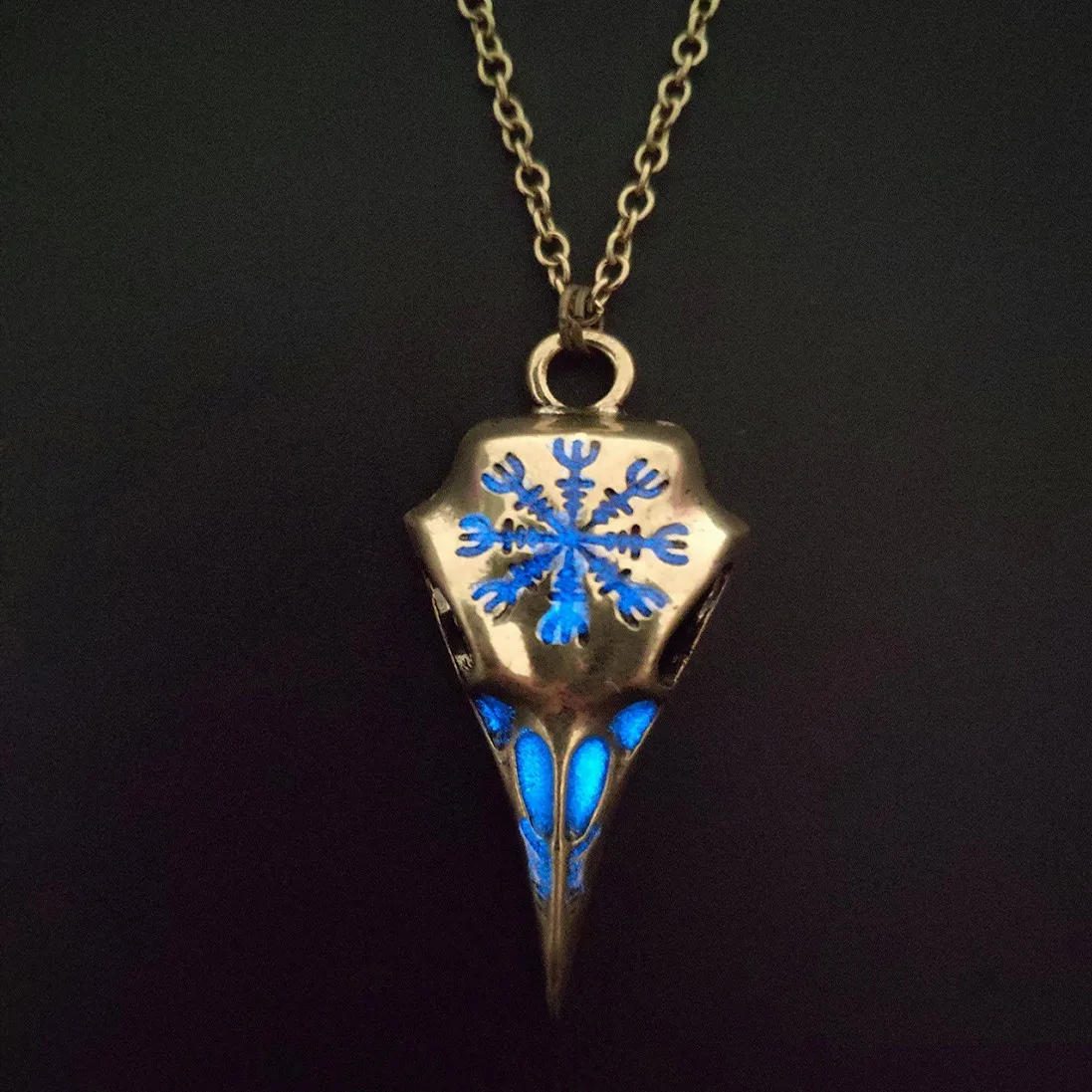 

Retro Viking Eagle Necklace Slavic Raven Bird Skull Necklace collar Viking amulet jewelry Glow in the dark