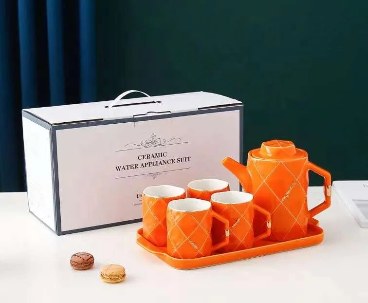 

Popular Porcelain Ceramic New Bone China Tea Gift Set Cup Tea Water Set For Sale