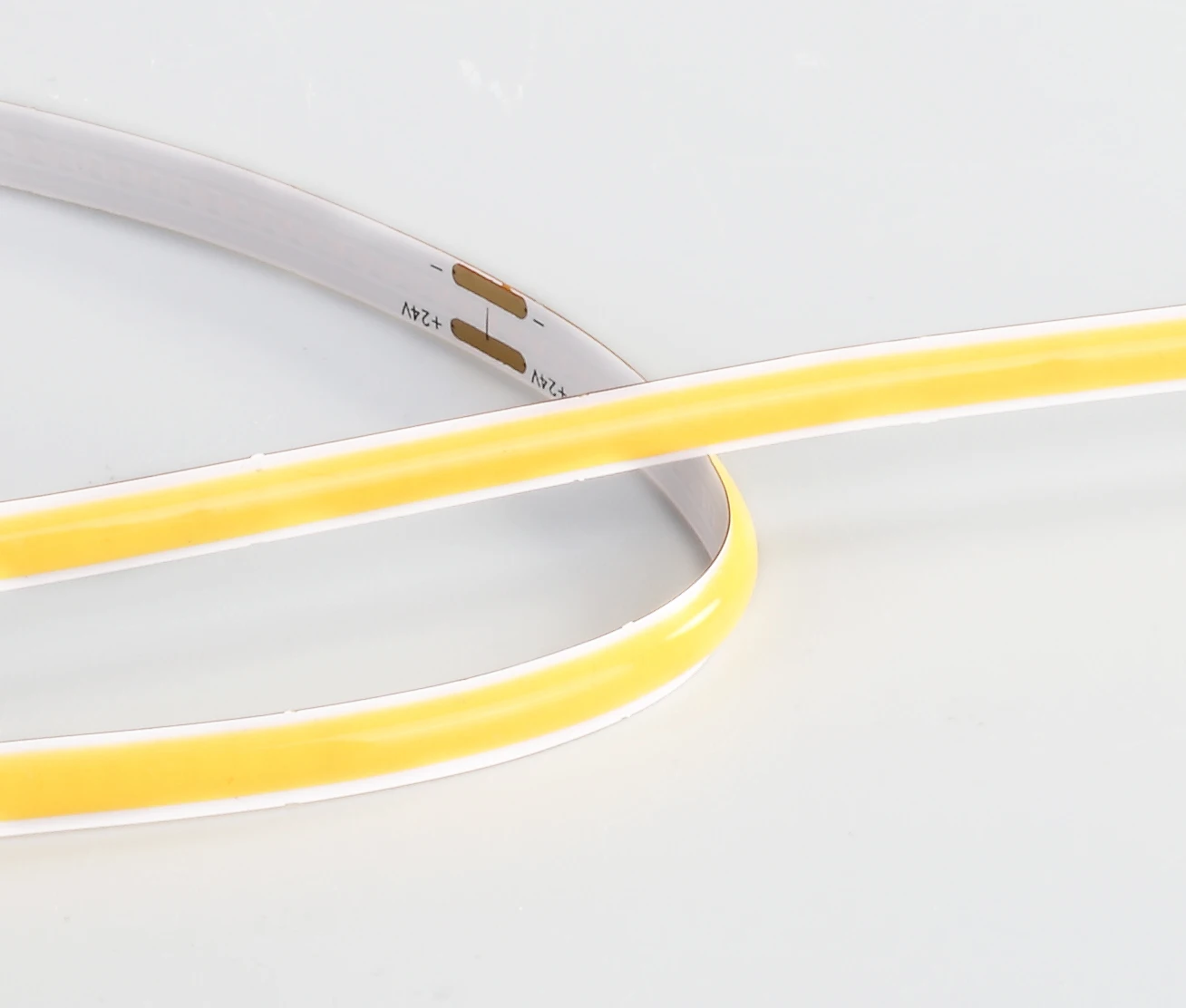 Mini 5mm COB LED Strip with High CRI 90 and High Lumen Output 800lm/m long lifespan