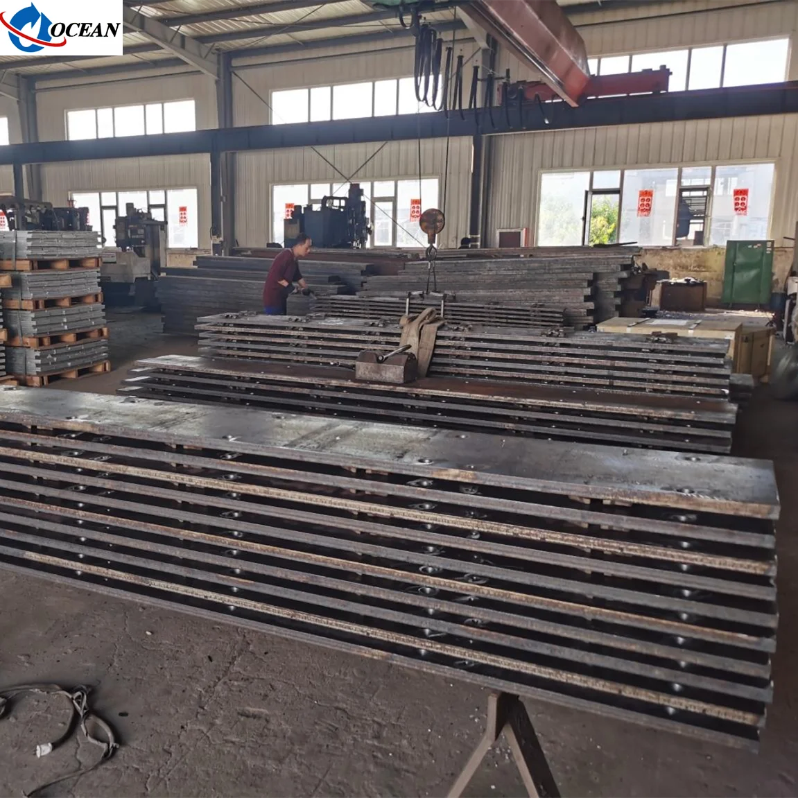 Crane Rail Steel Soleplate For Railway Construction - Buy Crane Rail ...