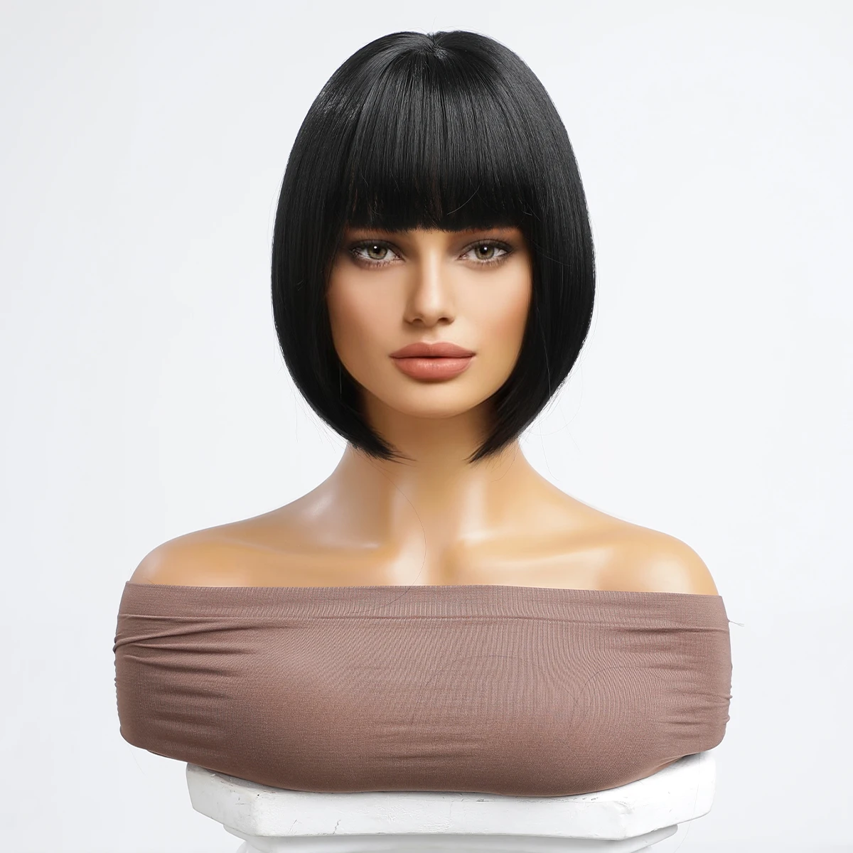Factory Wholesale Black Bob Synthetic Wig with Bangs Short Straight Multi-layer Natural Durable Matte Live Photo