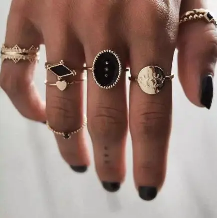 

Black Personality Charm Knuckle Ring Heart Ring Oval Ring for Women