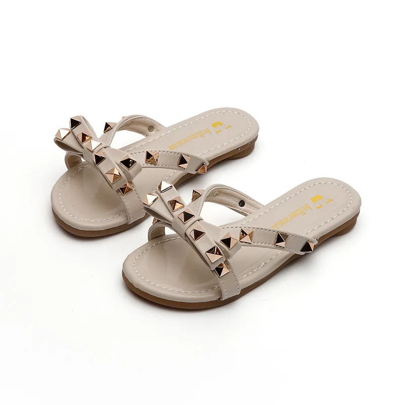

Girls sandals 2021 summer new rivet children's shoes children's soft-soled beach shoes little girls slippers, Multicolor