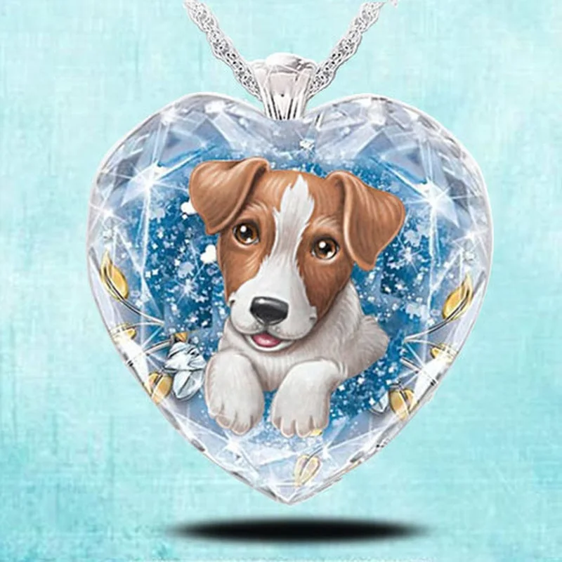 

Fashionable and Exquisite Pet Dog Pendant Romantic Accessories Daily Wear Accessories Heart-shaped Crystal Cute Dog Necklace