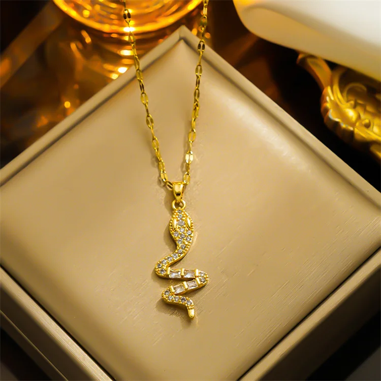 Wholesale New Stainless Steel Fashion Inlaid Zircon Personalized Hip Hop Necklace Animal Snake Necklace