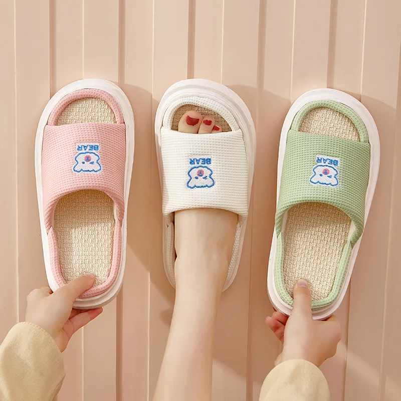 

Women Shoes Indoor Couples Linen Slippers Soft Flexible Anti-slip Bear Prints Breathable Cotton Slides