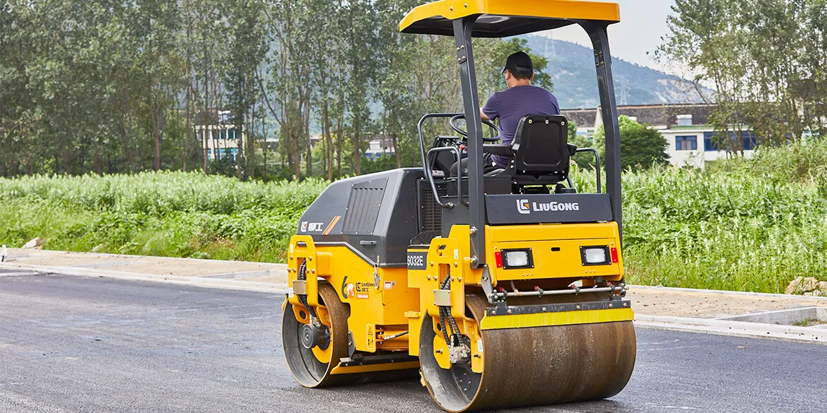 Guangxi liugong 3 ton road roller compactor 6032E used cheap price for sale