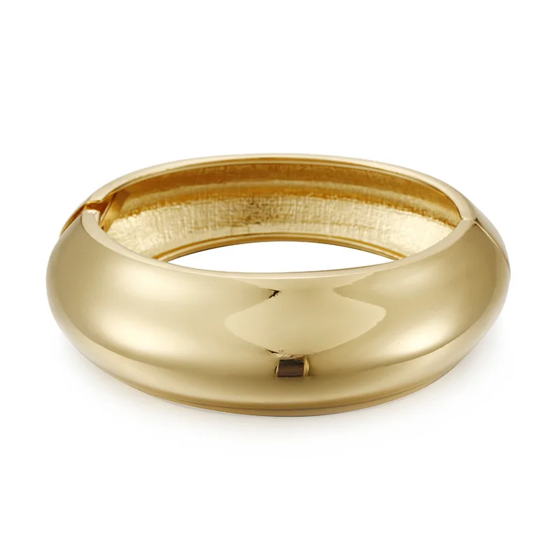 Minimalist Gold Metal Cuff Bracelet Women Unisex Vintage Style Diamond Encrusted Butterfly Pattern Bangles Wide Plain Alloy