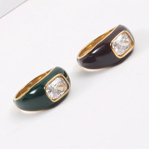 

2021 Stylish PVD Gold Plated Vintage Diamond Emerald Enamel Stainless Steel Women Rings