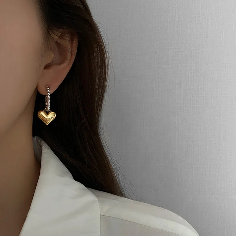 

SHIHAN EH0019 New 2021 Summer Small Gold Heart Earring Women Studs Earrings jewelry