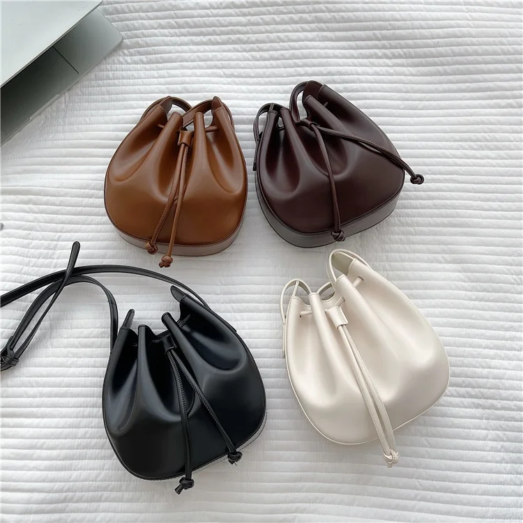 

New women's fashion casual Messenger Bag Strap Ruffled edge Shopping shoulder bag Customizable logo PU leather bucket bag