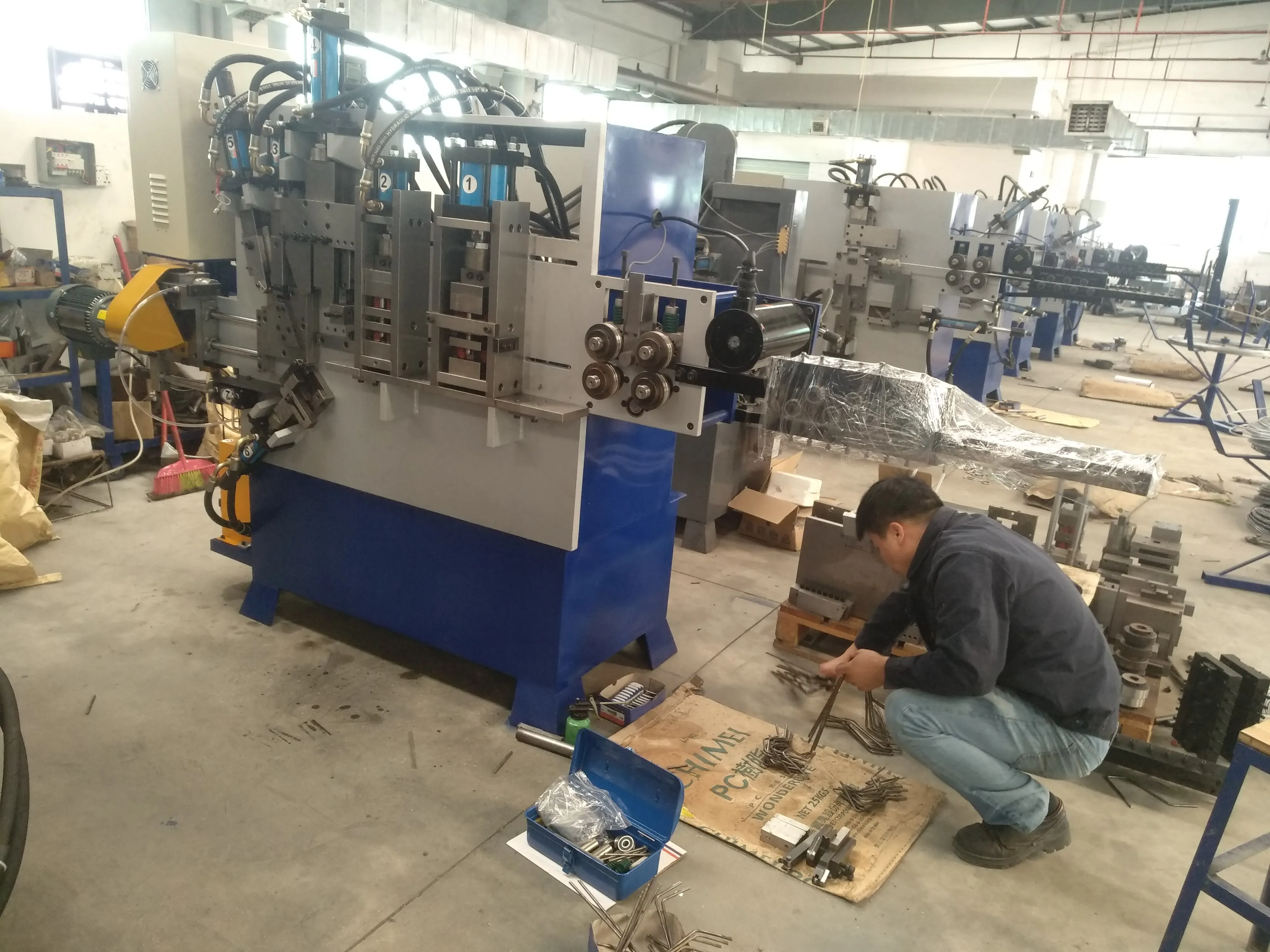 bucket hook bending machine