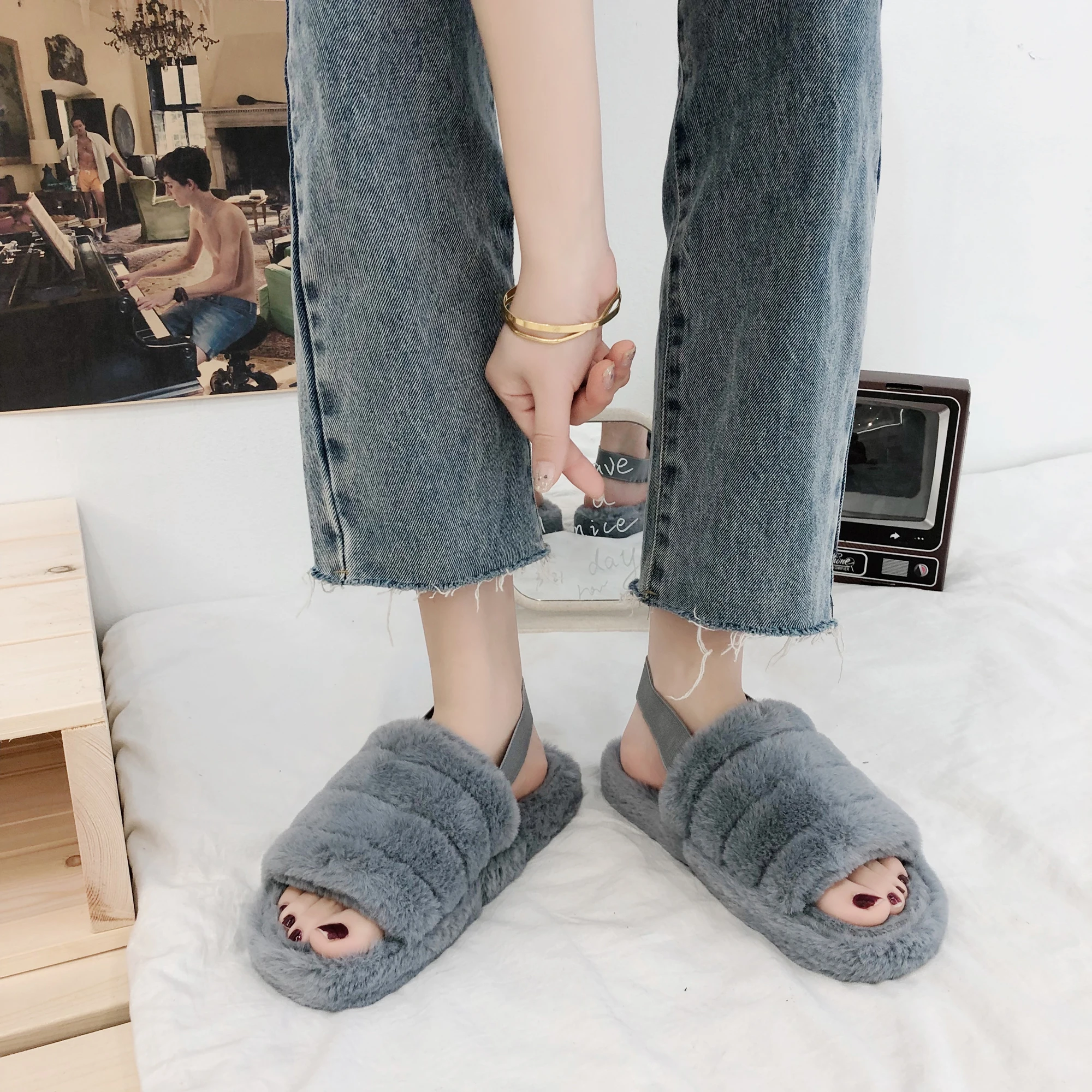 

2021 New Winter Sandals New Design Fluffy For Women fashion women shoes Indoor faux rex rabbit fur slippers, As picture