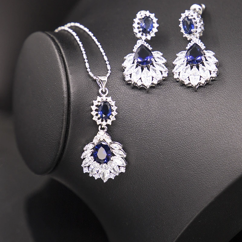 

Fashion Popular Necklace Fashion Ladies Vintage Crystal Pendant Custom Accessories Jewelry Necklace, Picture shows