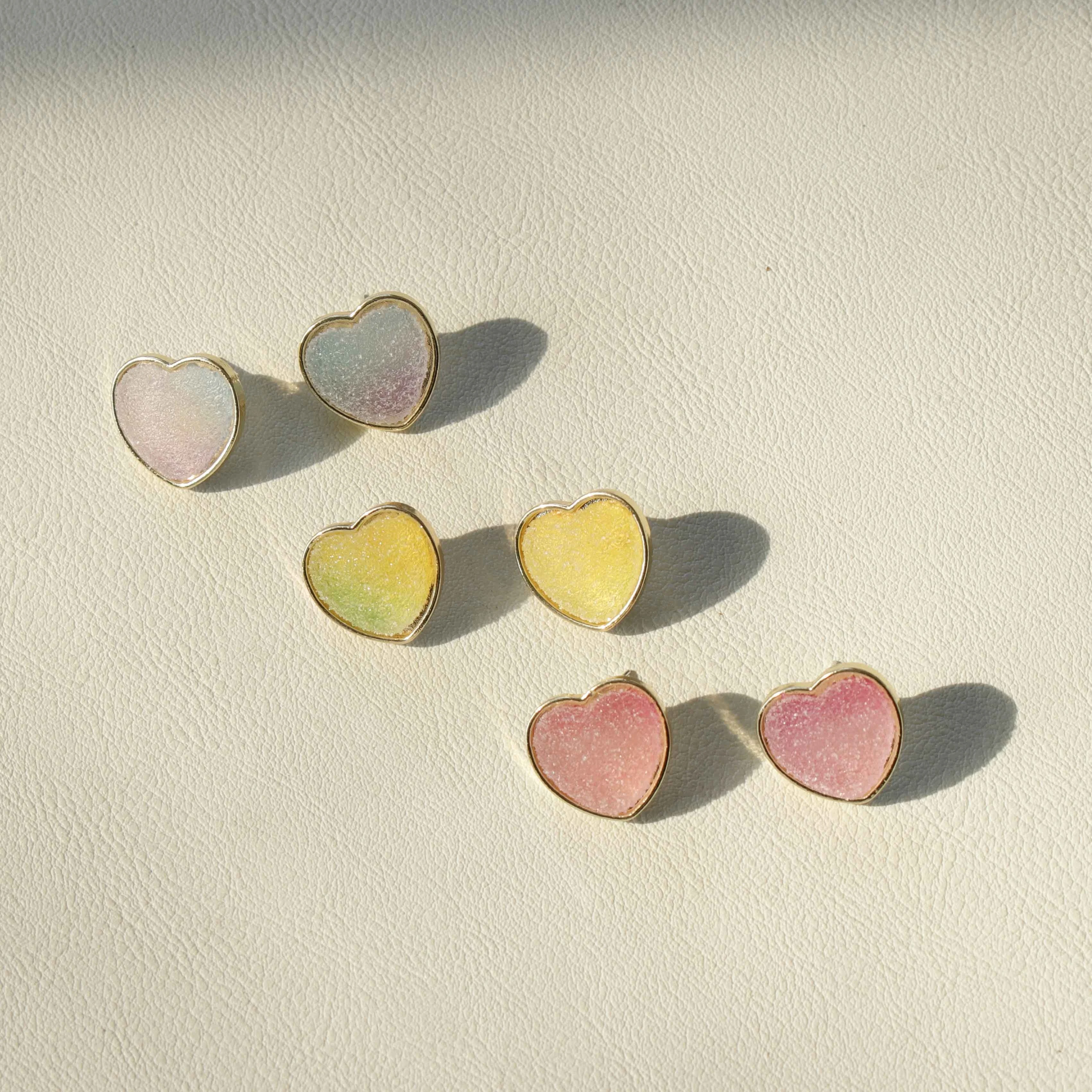 

JUHU New geometric design stitching acrylic earrings cute temperament all-match heart-shaped earrings resin for women, Pink/blue