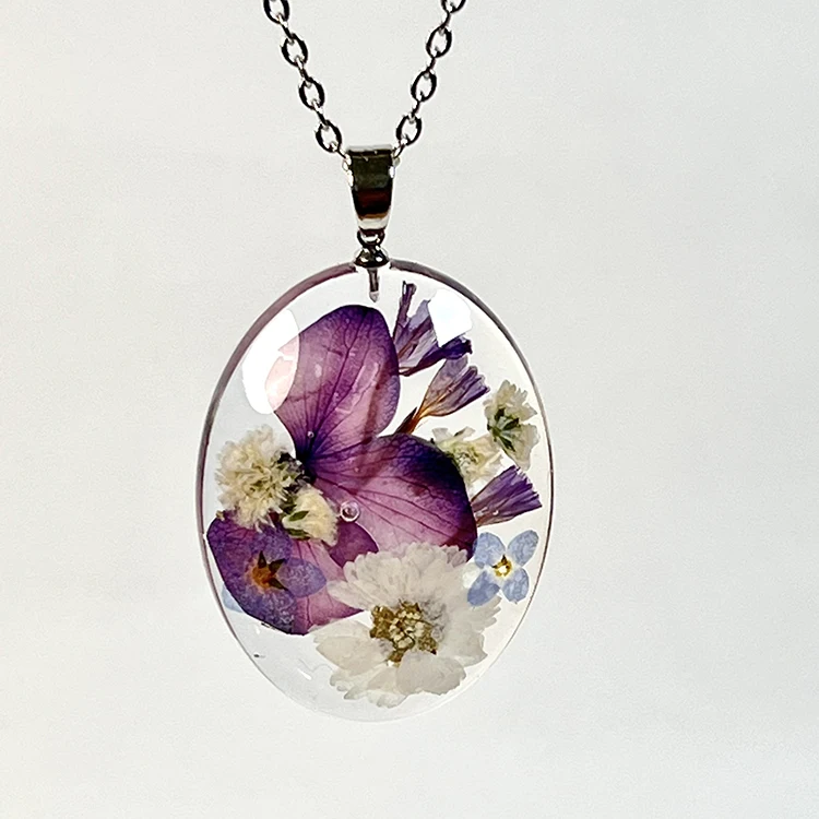 

2022 Wholesale Epoxy Acrylic Real Dried Flower Pendants Oval Shape Transparent Resin jewelry Dried Flower necklace