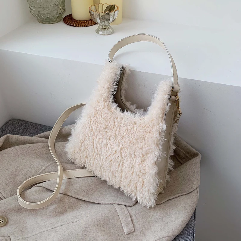 

2020 handbag Winter Plush Multi-color Fashion Crossbody Shoulder Bags Simple Casual Cute Tote Handbags, Picture color