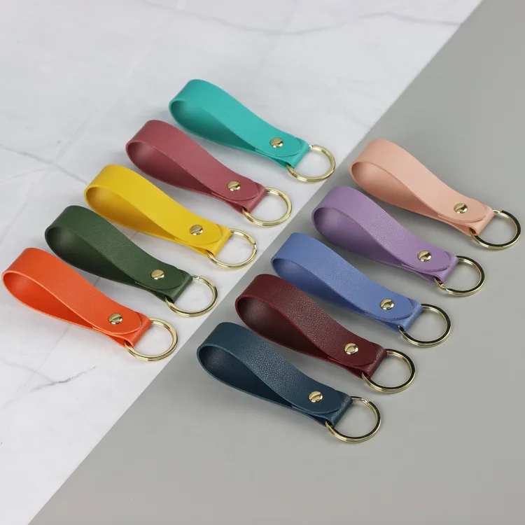 

21 Colors In Stock Pu Leather Strap Key Pendant Gold Keyring Custom Fashion Faux Leather Keychain