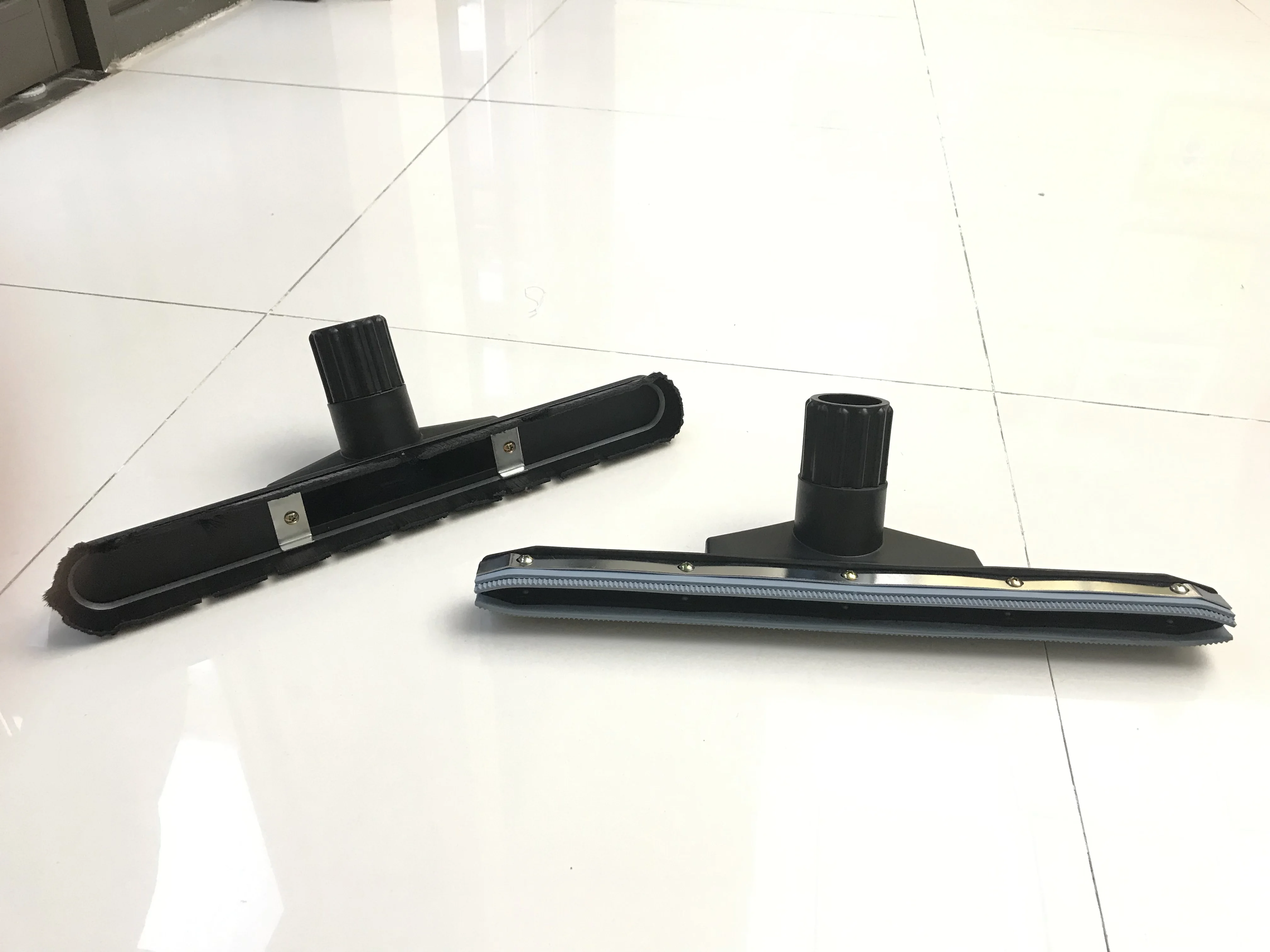 Strong Base Sofa Cleaning Machine Vacuum Cleaner With Drainage Function