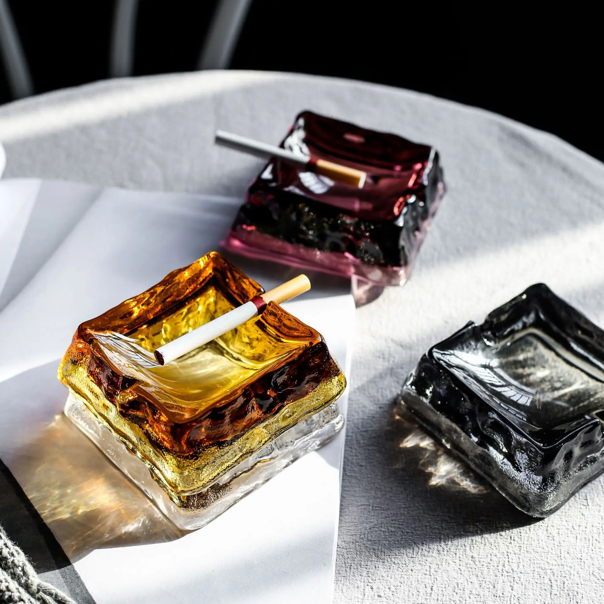 

Creative Japanese Hammer Pattern Square Glass Ashtray, Picture