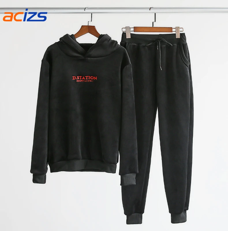 

Wholesale Unisex Womens Sports Set Ladies Winter Tracksuits Private Label Fitness Wear Eco-friendly Adults Plus Size Lightweight, Several colors for you to choose