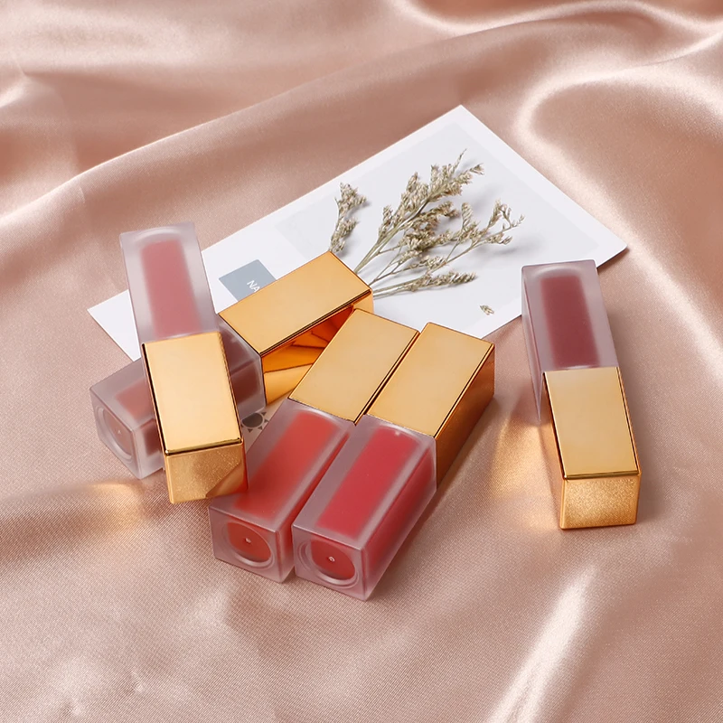 

Beauty Cosmetic Lipstick Manufacturer Halal Matte Lipstick Private Label Liquid