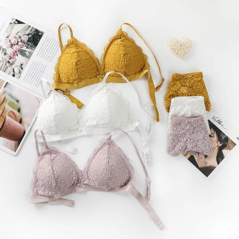 

Low Price French Lace Sexy Embroidered Triangle Cup Girls Underwear Suit Wireless Gathered Push Up Women Sexy Bra And Panties