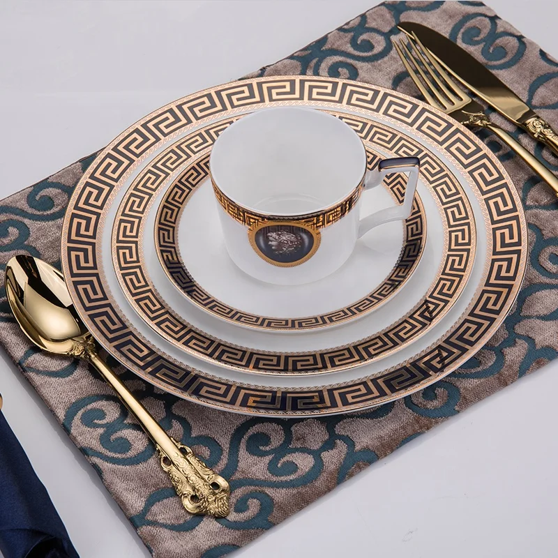 

Wholesale Bone China Dinner Set Elegant Ceramic Porcelain Luxury 2021 Gold Dinnerware Set For Banquet Dinner Set, Gold dinner set