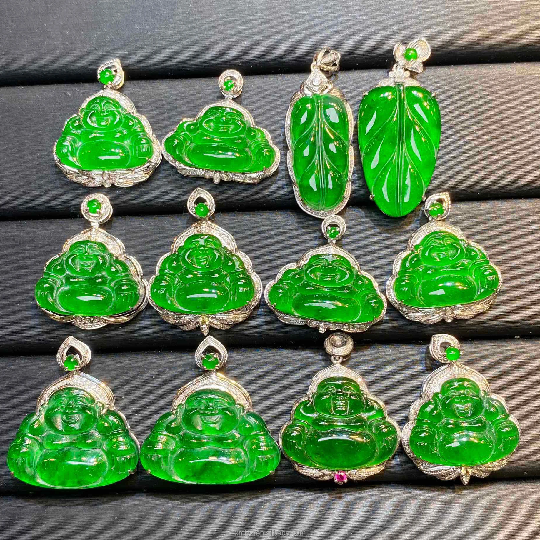 

18K Gold Diamond Pendant A Grade Jadeite Laughing Buddha White Gold Jade Buddha Pendant Necklace