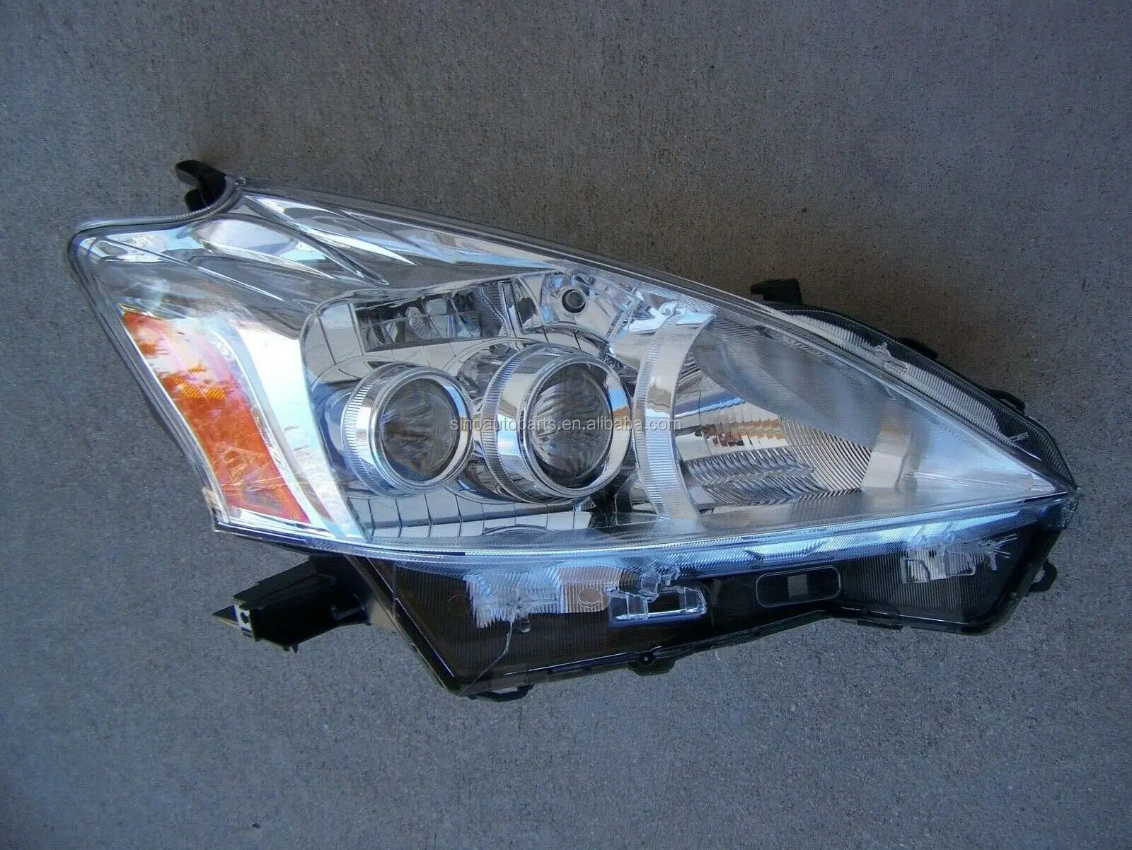 Ангельские глазки приус 30. Реснички приус альфа. Prius alpha фара. Led фара 2 линзы toyota prius. Фара приус альфа.