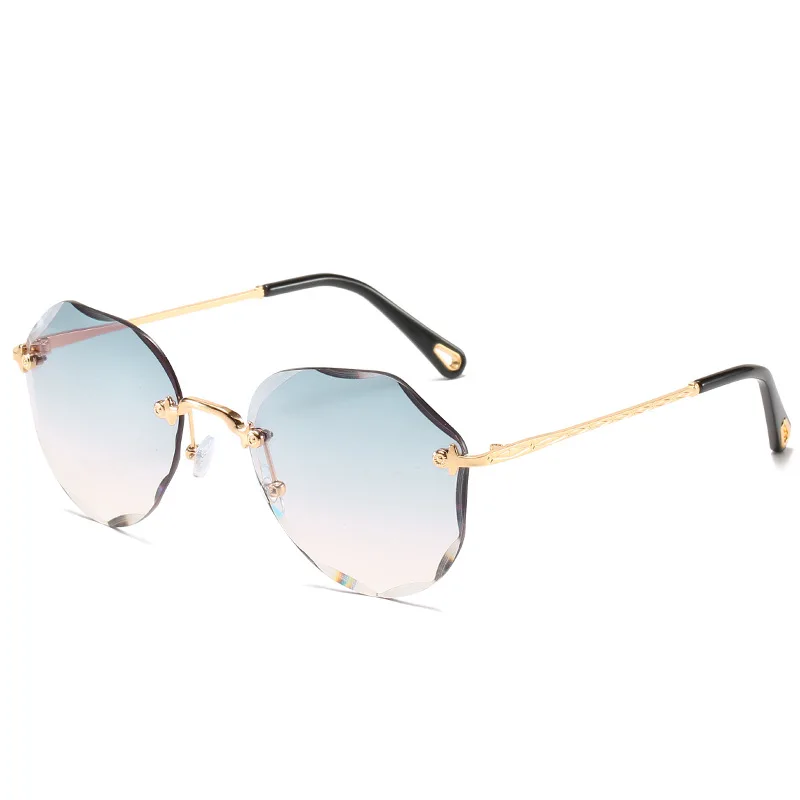 

Unique Diamond Cut Edges Irregular Women Sunglasses Large Frame Designer Ocean Color Lens Gradient Glasses 2021