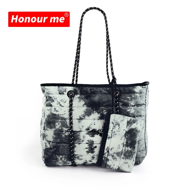 

Latest tote bag fashion customization travelling bag unisex high quality tie dye stuffing high capacity female hand bags, Sample or customized