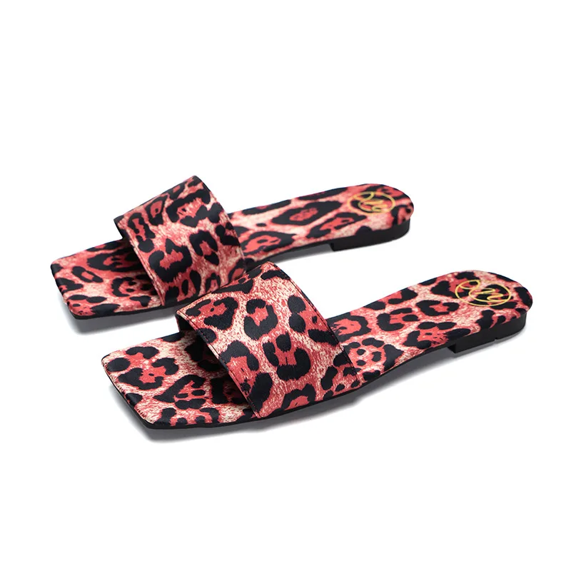 

Oversize slippers female summer fashion seaside beach one word cool slippers leopard-print flat slippers Europe and America, As shown in figure