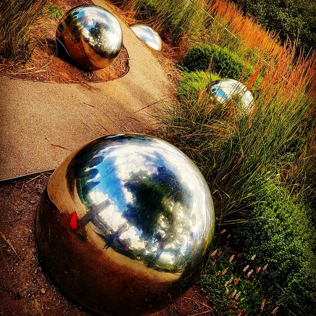 中国工厂批发 700毫米不锈钢凝视球花园空心球