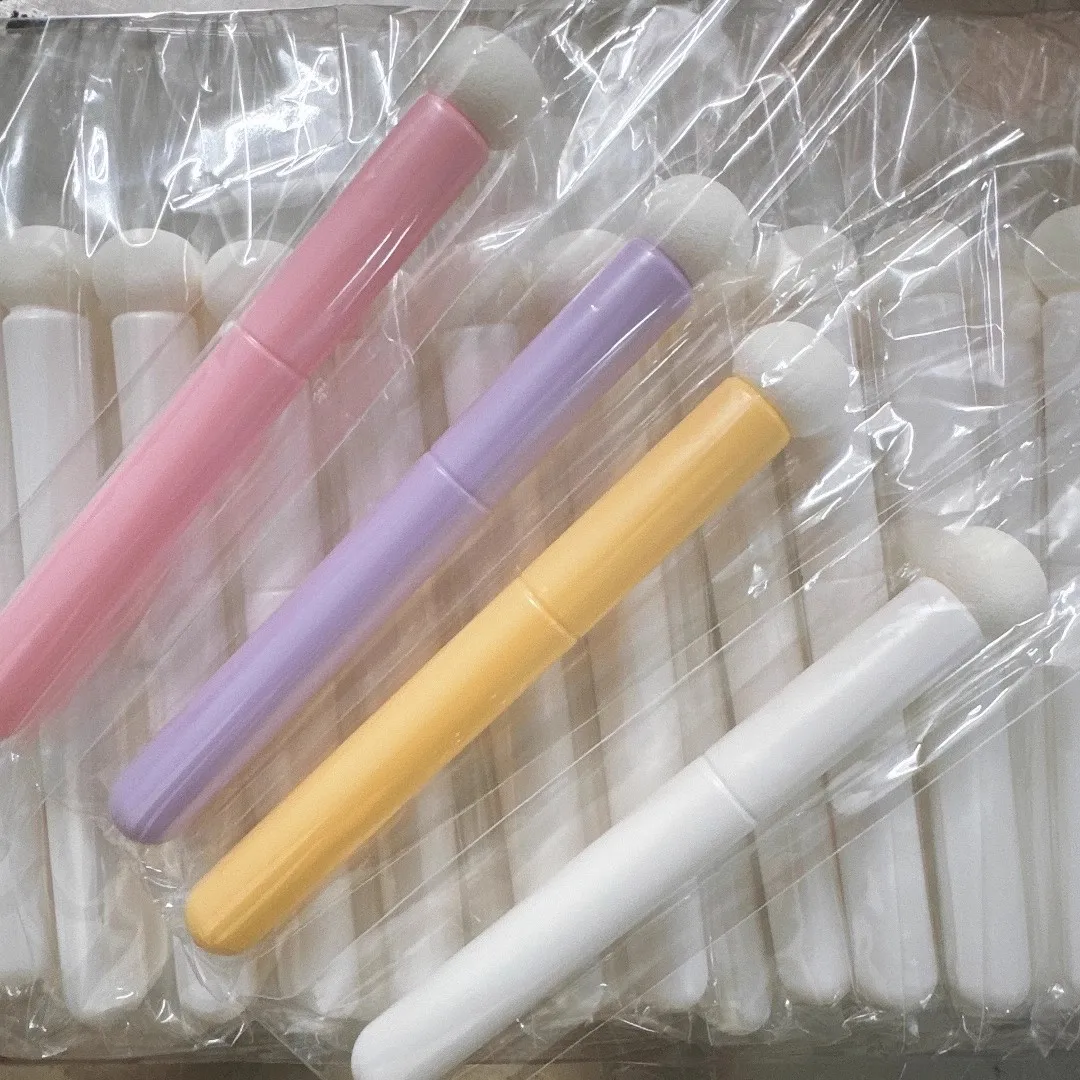 Multifunctional Kabuki Makeup Brush with Soft Sponge Small Head Concealer for Face Covers Dark Circles Acne Lipstick Smudging